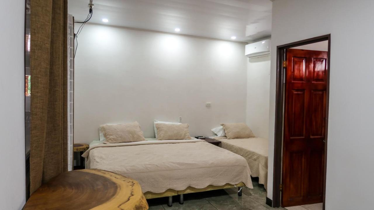Hotel Hoja De Oro Corcovado Puerto Jiménez Екстериор снимка