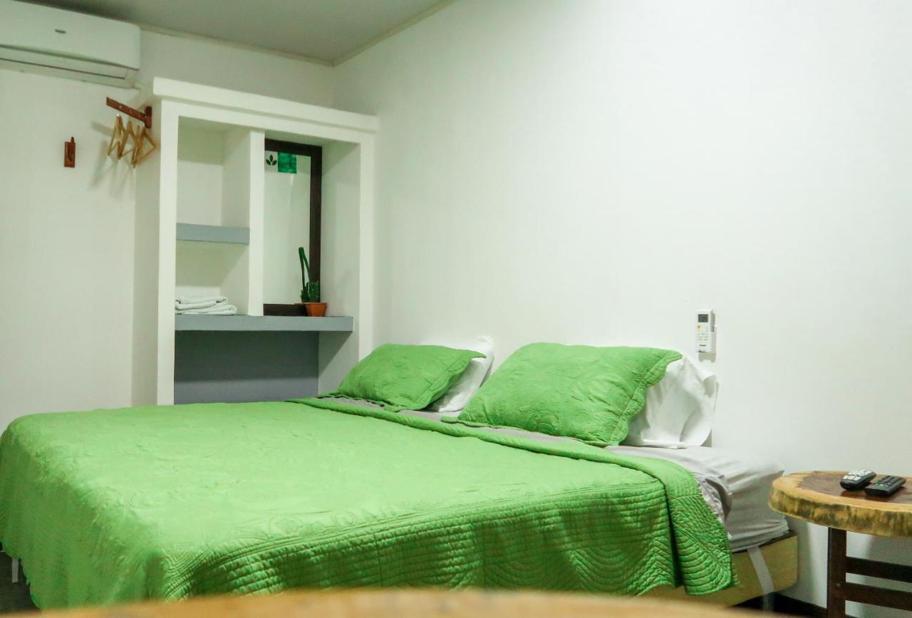 Hotel Hoja De Oro Corcovado Puerto Jiménez Екстериор снимка