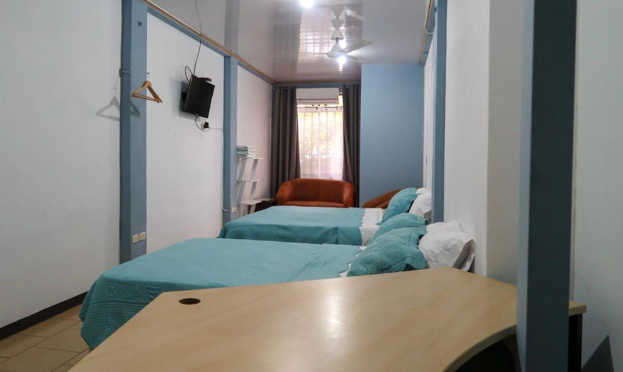 Hotel Hoja De Oro Corcovado Puerto Jiménez Екстериор снимка