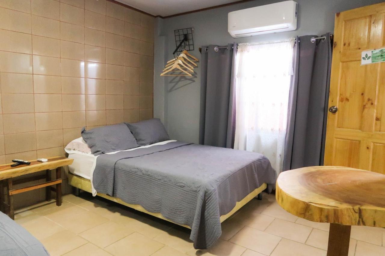 Hotel Hoja De Oro Corcovado Puerto Jiménez Екстериор снимка