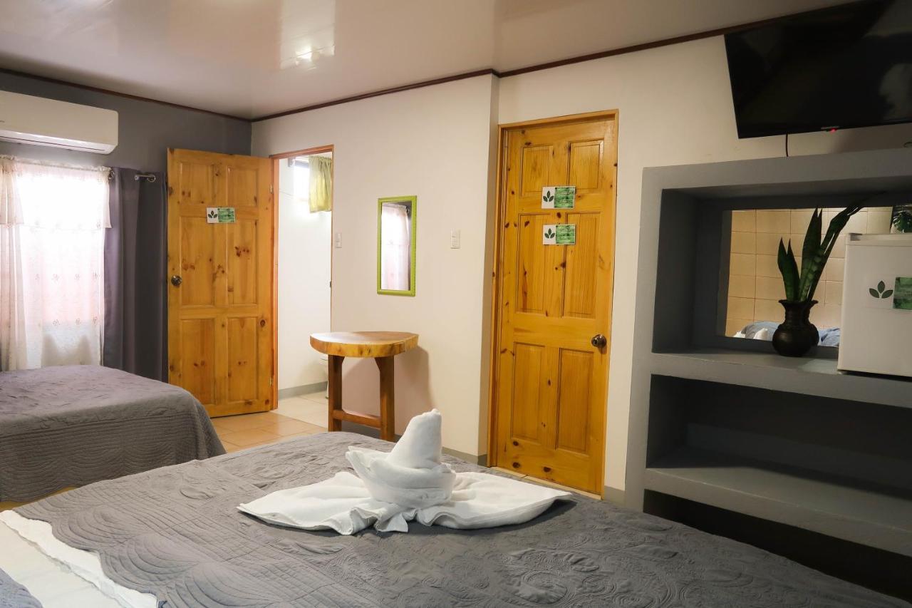 Hotel Hoja De Oro Corcovado Puerto Jiménez Екстериор снимка