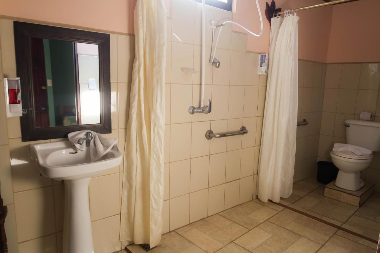 Hotel Hoja De Oro Corcovado Puerto Jiménez Екстериор снимка