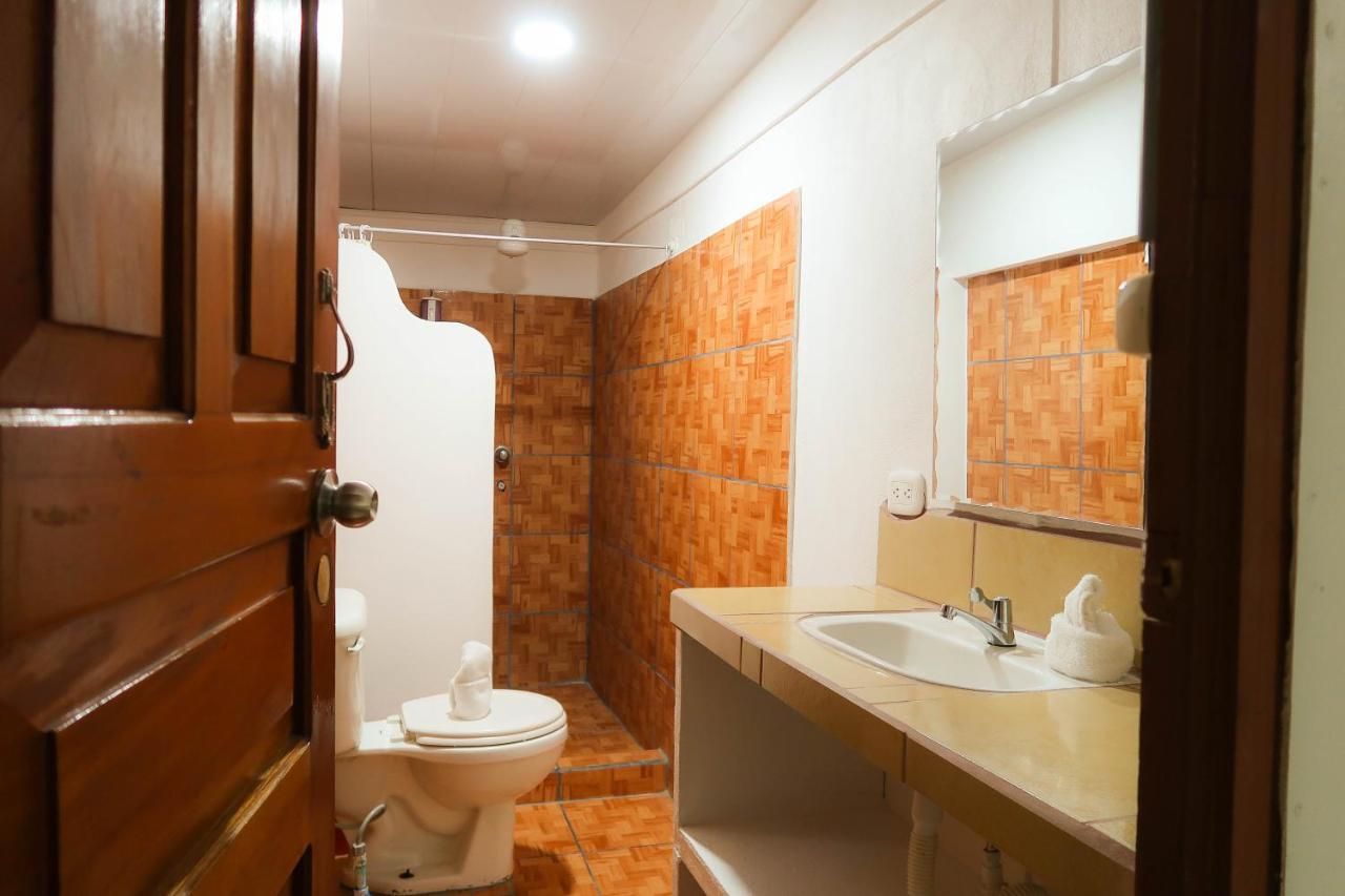 Hotel Hoja De Oro Corcovado Puerto Jiménez Екстериор снимка