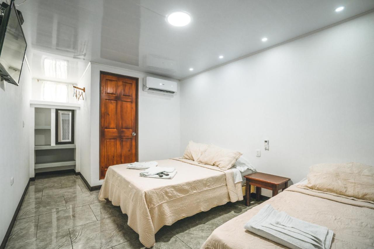 Hotel Hoja De Oro Corcovado Puerto Jiménez Екстериор снимка