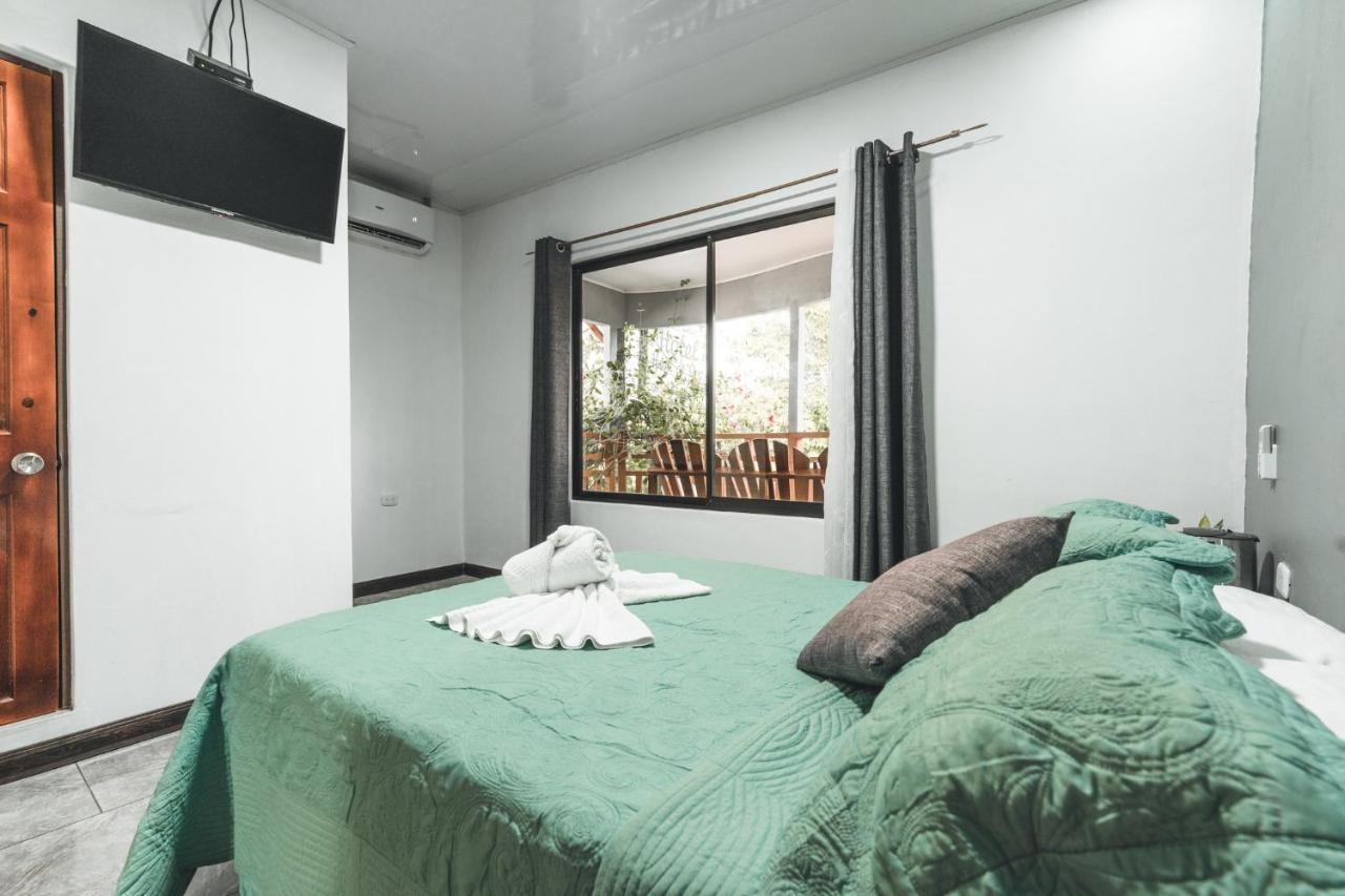 Hotel Hoja De Oro Corcovado Puerto Jiménez Екстериор снимка